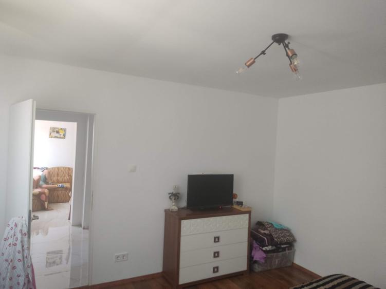 Casă cu 2 camere cu Teren 318 Mp în Central