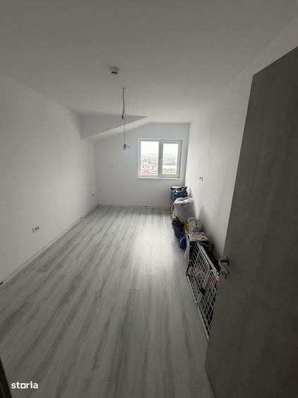 Apartament cu 3 camere în Bragadiru