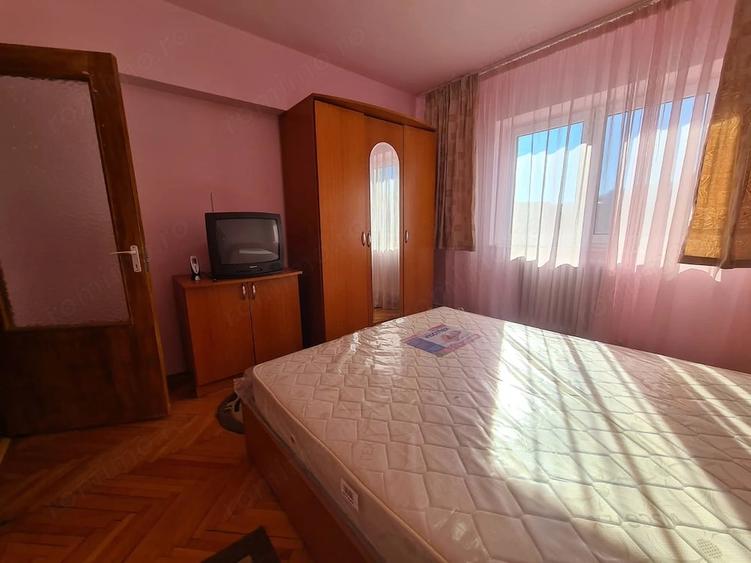 Apartament cu 2 camere decomandat în Piața Centrală