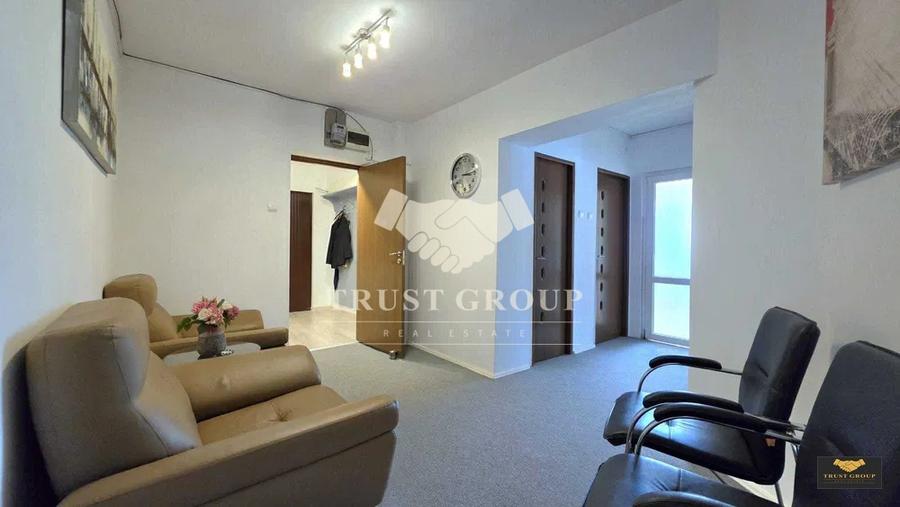 Apartament cu 4 camere decomandat, mobilat în Universitate