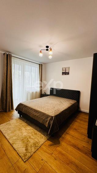 Apartament cu 2 camere decomandat în Podu Roș