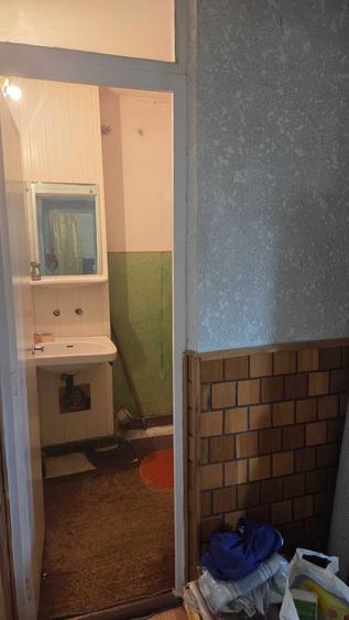 Apartament cu 3 camere decomandat în Sud