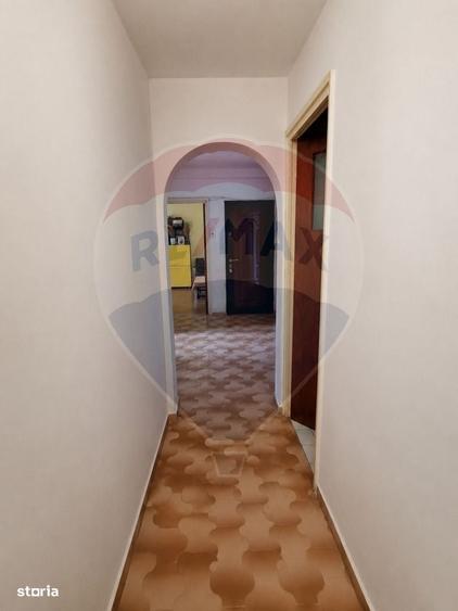 Apartament cu 3 camere de vanzare in zona Aparatorii Patriei - 9