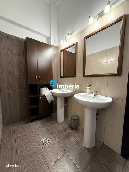 Spațiu comercial, de 360 mp, în Baza 3