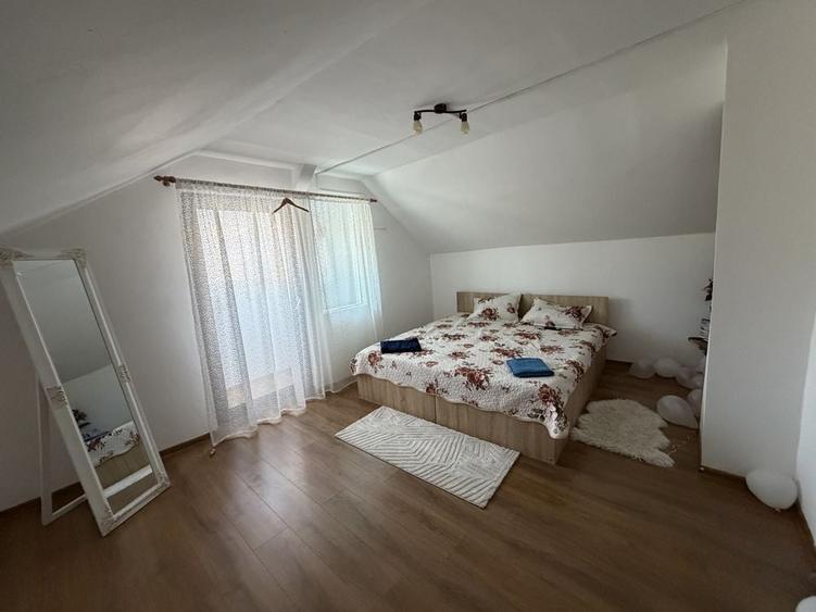 Casă cu 3 camere în Sânnicoară