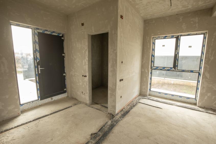 Duplex cu 7 camere cu Canalizare în Chinteni