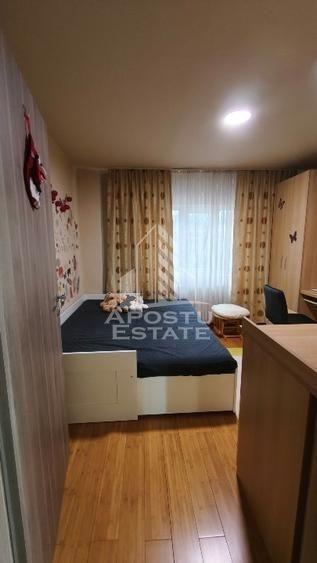 Apartament cu 4 camere decomandat, mobilat în Steaua