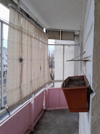 Apartament cu 3 camere decomandat în Vest