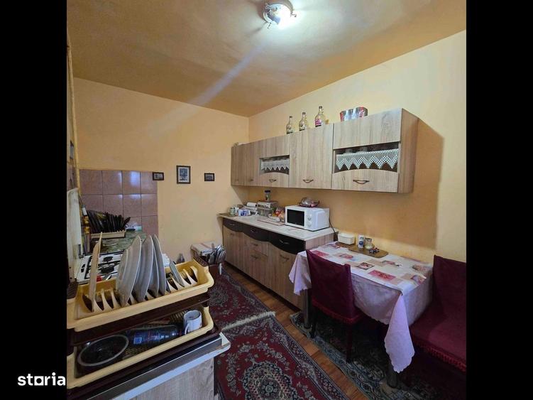 Casă cu 4 camere în Central