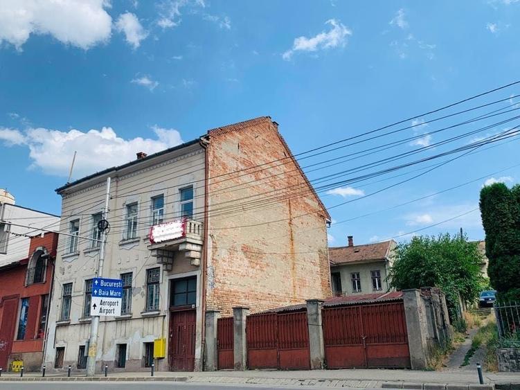Casă cu 4 camere în Exterior Vest