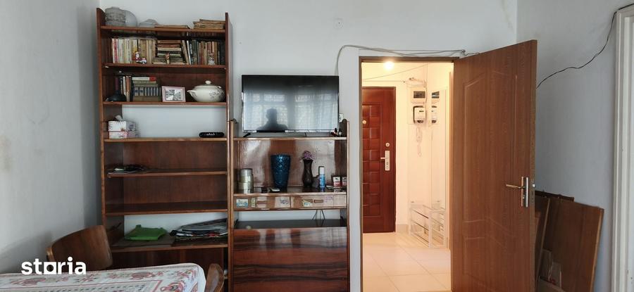 Apartament cu 3 camere decomandat în Centrul Civic