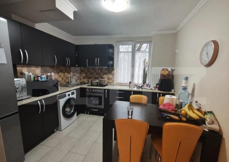Apartament cu 4 camere decomandat în Decebal