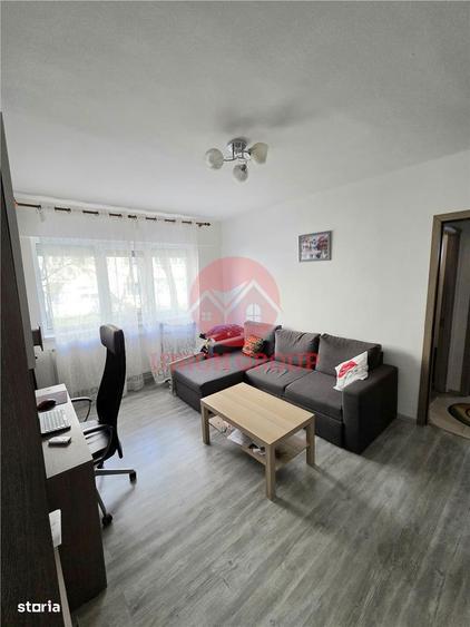 Apartament cu 2 camere semidecomandat în Casa de Cultură