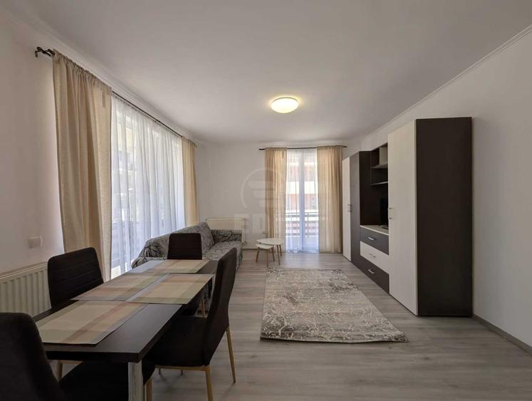 Apartament cu 2 camere decomandat în Florești