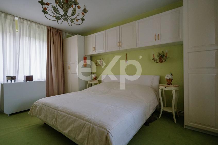 Apartament cu 4 camere decomandat, mobilat în Ultracentral