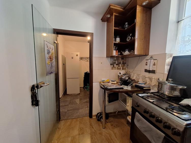Apartament cu 2 camere nedecomandat, mobilat în Brâncoveanu