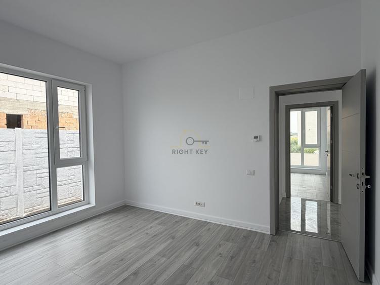 Casă individuală cu 4 camere cu Teren 450 Mp în Domnești