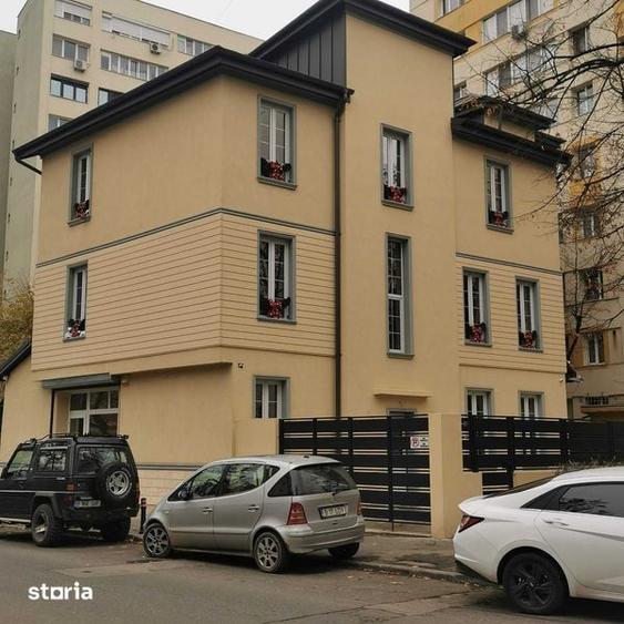 Casă cu 4 camere cu Teren 245 Mp în Obor