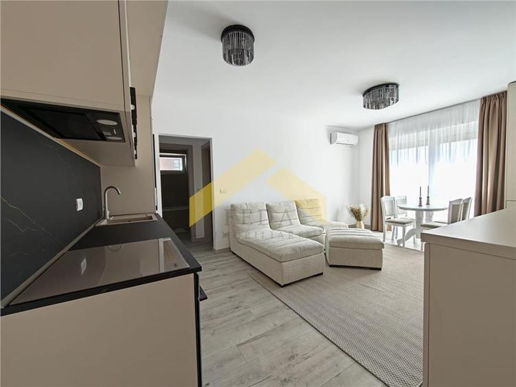 Apartament cu 3 camere semidecomandat, mobilat în UTA