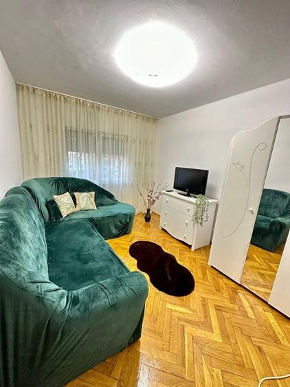 Apartament cu 4 camere decomandat în Iosia