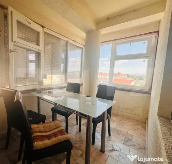 Apartament cu 4 camere decomandat, mobilat în Centru Civic