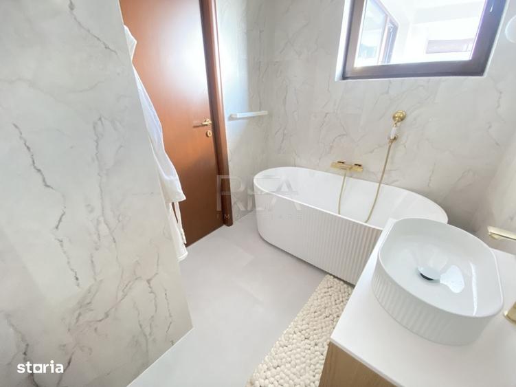 Apartament cu 3 camere semidecomandat în Parcul Carol