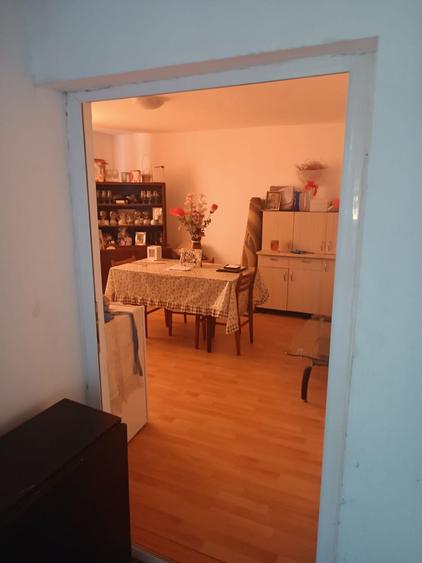 Casă cu 4 camere în Vadu Părului