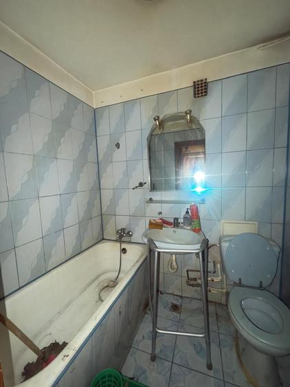 Apartament cu 3 camere în Militari