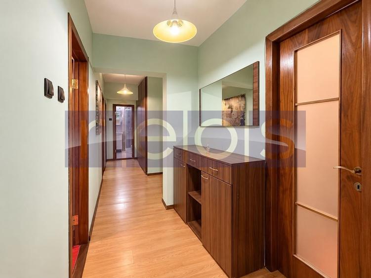 Apartament cu 4 camere semidecomandat în Teiul Doamnei