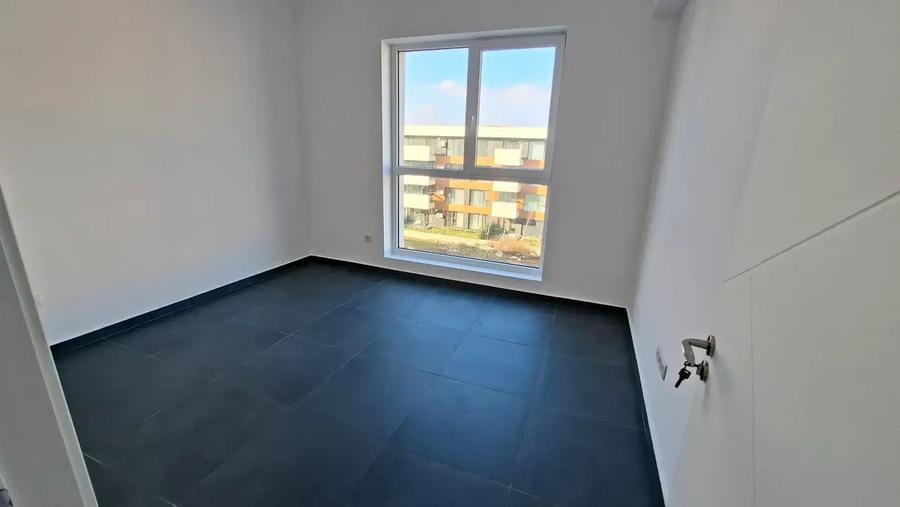 Apartament cu 3 camere decomandat în Theodor Pallady