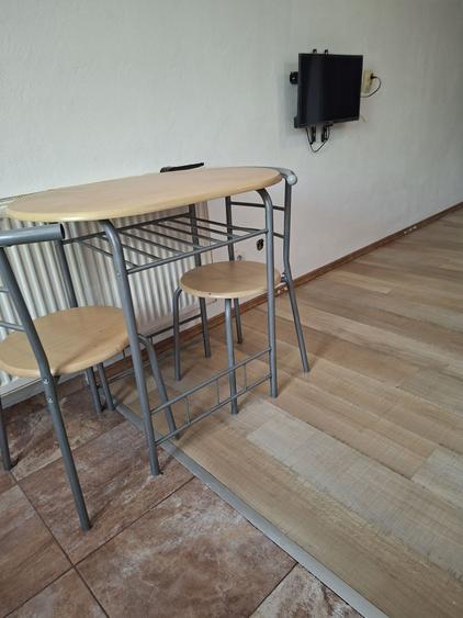 Apartament decomandat în Titan