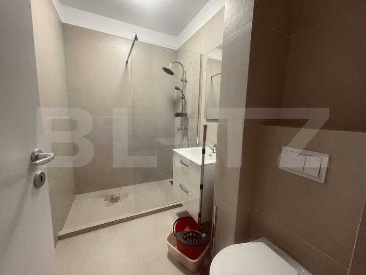 Apartament cu 2 camere semidecomandat, mobilat în Florești