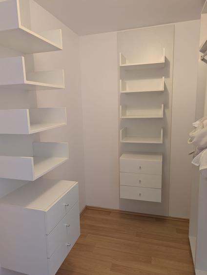 Apartament cu 3 camere decomandat în Bartolomeu