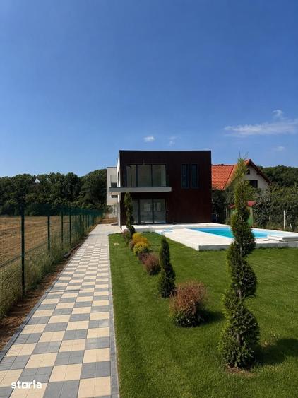 Casă cu 4 camere cu Teren 875 Mp în Snagov