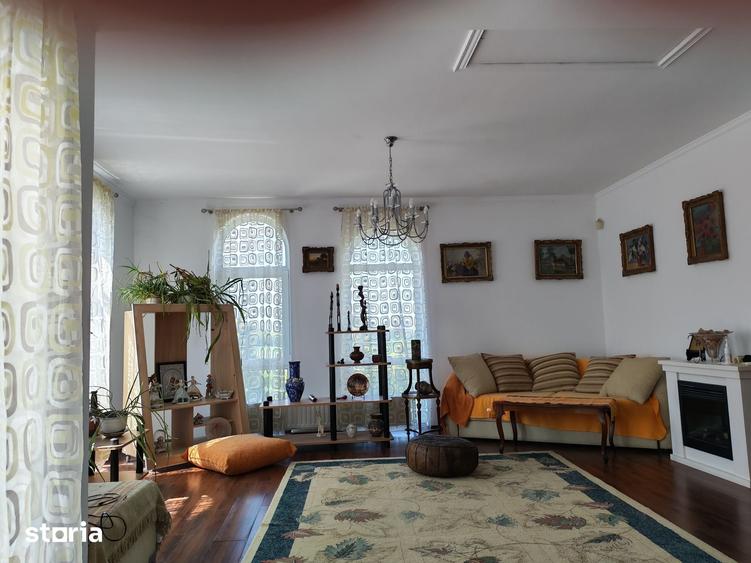 Casă cu 5 camere cu Teren 1500 Mp în Snagov
