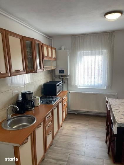 Apartament cu 2 camere semidecomandat în Turnișor