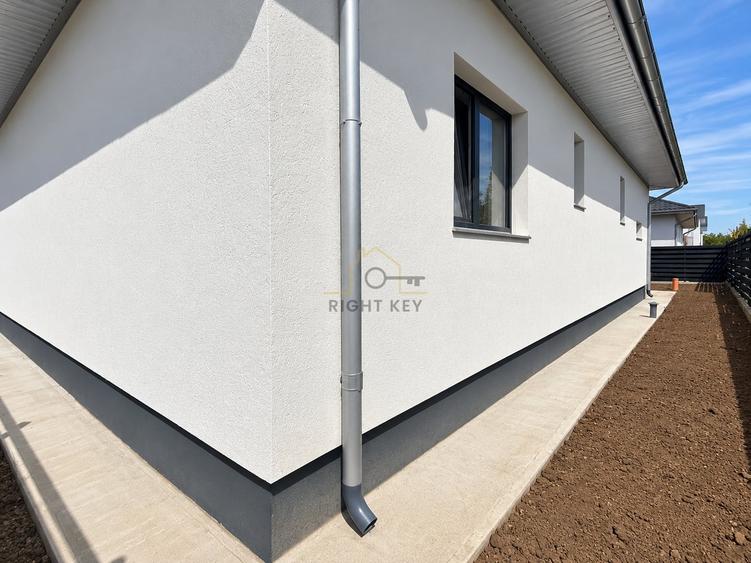 Casă individuală cu 4 camere cu Teren 340 Mp în Joița