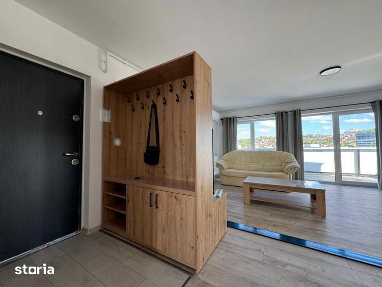 Apartament cu 2 camere semidecomandat, mobilat în Dâmbul Rotund