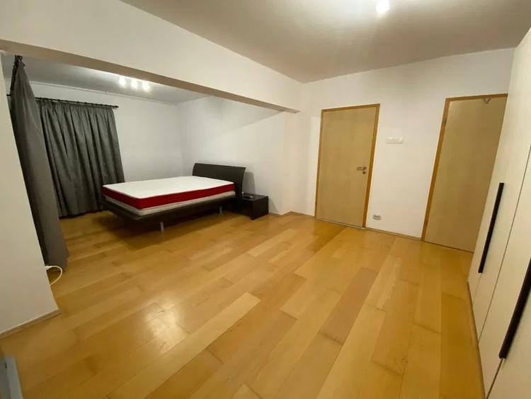 Apartament cu 2 camere semidecomandat, mobilat în Unirii