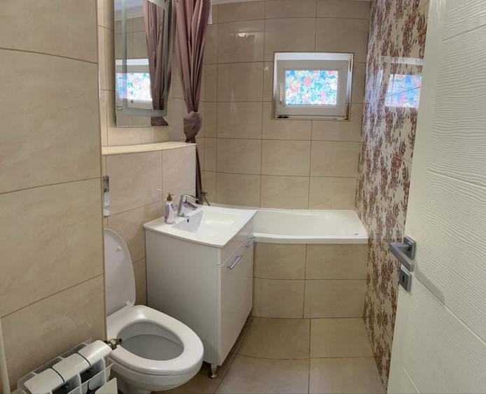 Apartament cu 3 camere în Decebal
