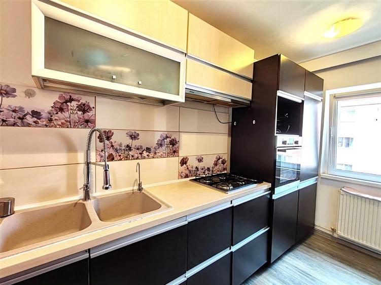 Apartament cu 3 camere decomandat, mobilat în Astra
