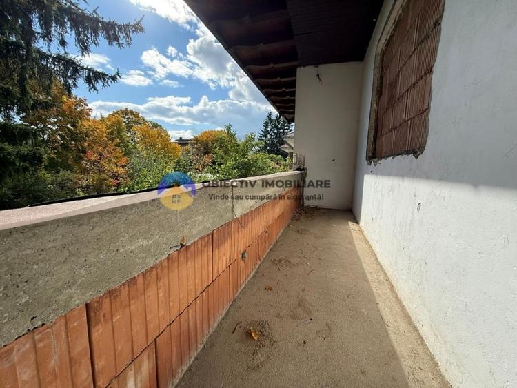 Casă cu 5 camere cu Canalizare în Ultracentral