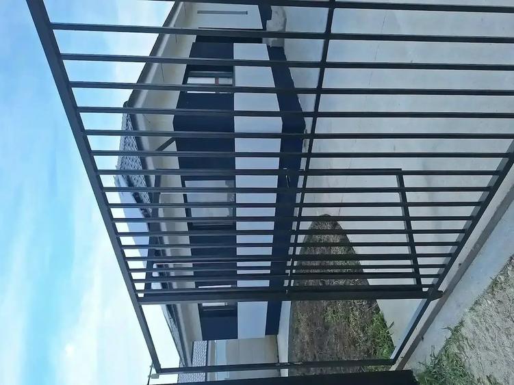 Casă cu Teren 520 Mp în Stâlpu