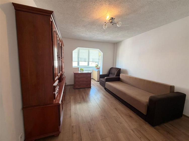 Apartament cu 2 camere semidecomandat în Bartolomeu