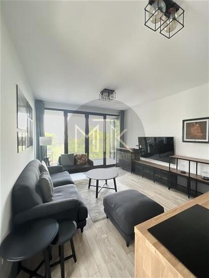 Apartament cu 3 camere decomandat, mobilat în Nordului