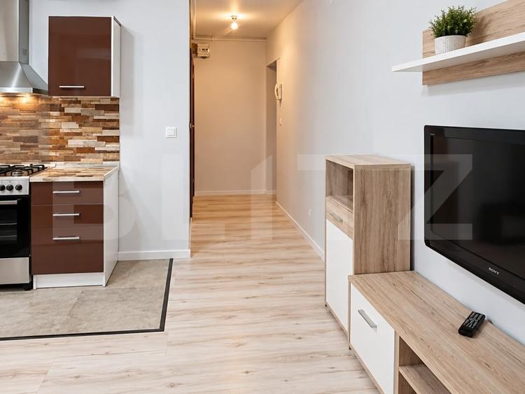 Apartament cu 3 camere decomandat, mobilat în Cetate
