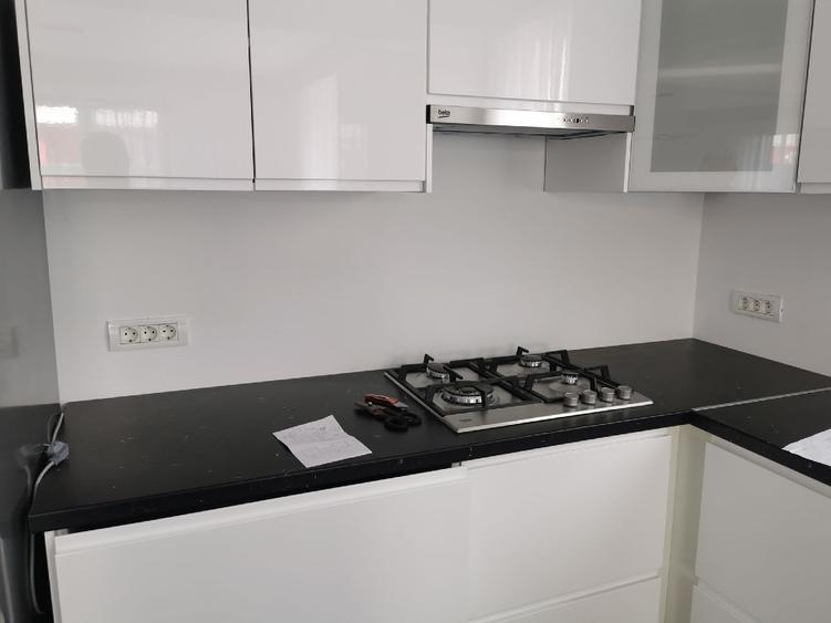 Duplex cu 5 camere cu Canalizare în Central