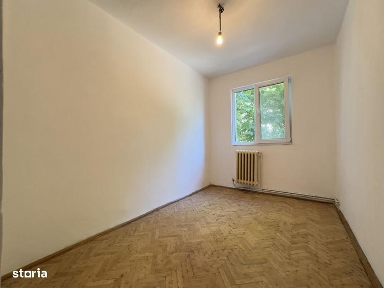 Apartament cu 3 camere în Alexandru cel Bun