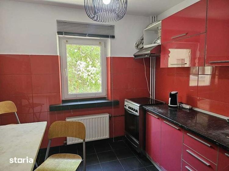 Apartament cu 3 camere decomandat în Aviației