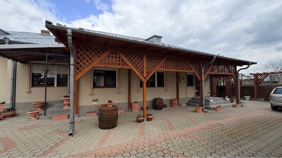 Casă cu 6 camere cu Teren 1707 Mp în Sihlea